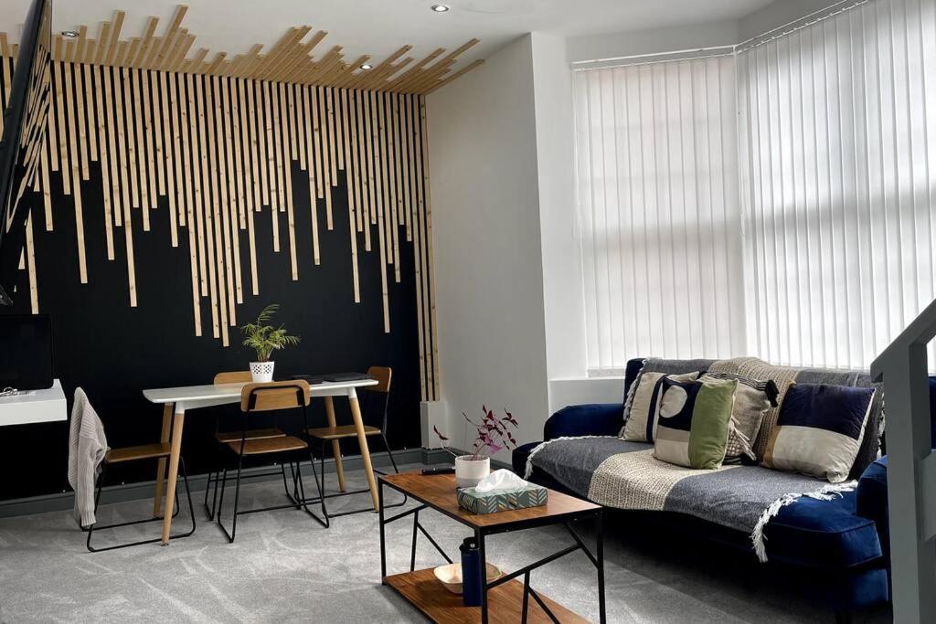 Luxury 2 Bed Duplex Apartment By Yo Room! - Leicester City- Free Parking 외부 사진
