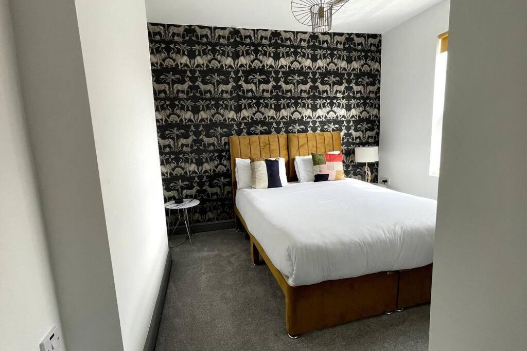 Luxury 2 Bed Duplex Apartment By Yo Room! - Leicester City- Free Parking 외부 사진